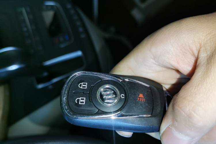 Used Buick GL8 2017 ES 28T Comfort Model China V Standard Interior 1