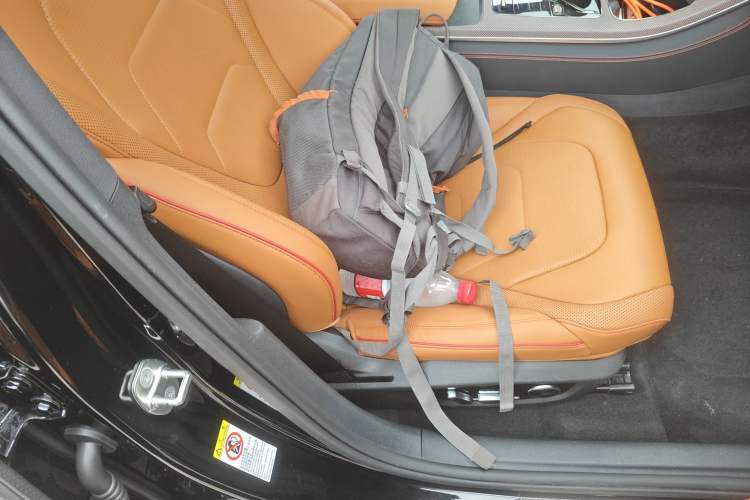 Used BYD Han 2022 DM-i 242km Flagship Model Right Front Seat