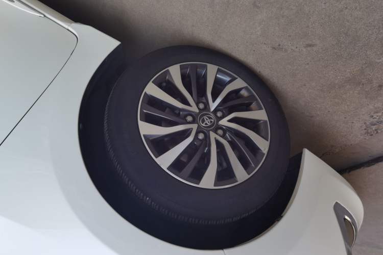 Used Toyota Corolla 2017 Revised Dual-Engine 1.8L E-CVT Elite Edition