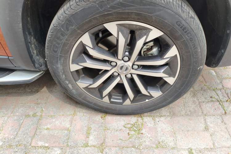 Used Haval DARGO 2021 1.5T DCT Two-Wheel Drive "Mǎquǎn" Edition Right Front Wheel Hub