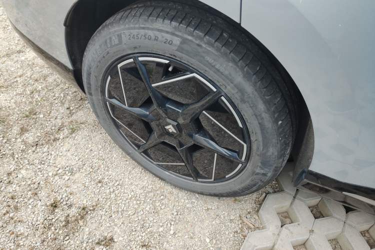 Used Hyptec HT 2023 670 Rear-Drive Ultra-High-Voltage NDA Version