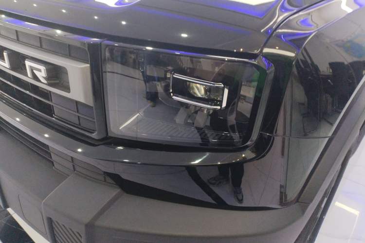 Used JETOUR Freelander 2025 2.0TD Automatic XWD Conqueror Left Front Headlight