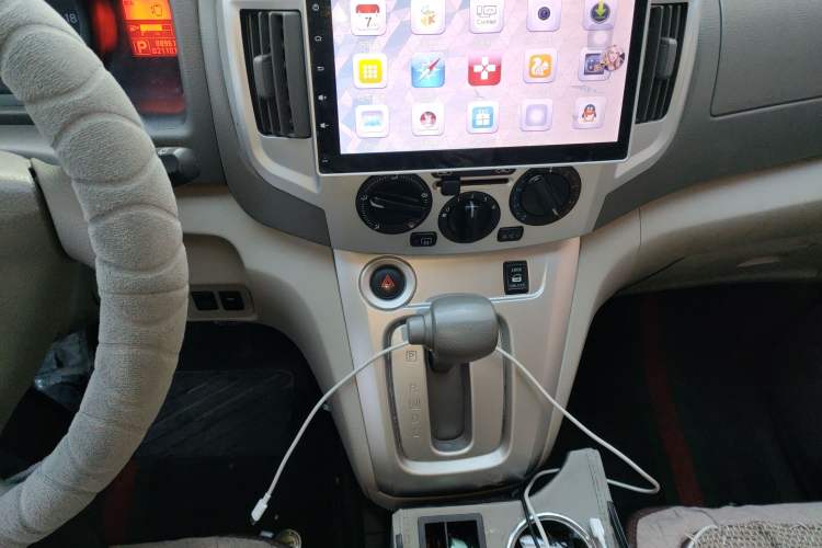 Used Nissan NV200 2016 Revised Version 1.6L CVT Deluxe Edition Audio And AC Panel