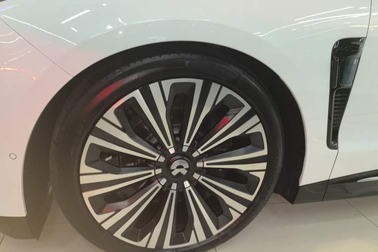 Used Nio ET9 2025 100 kWh
