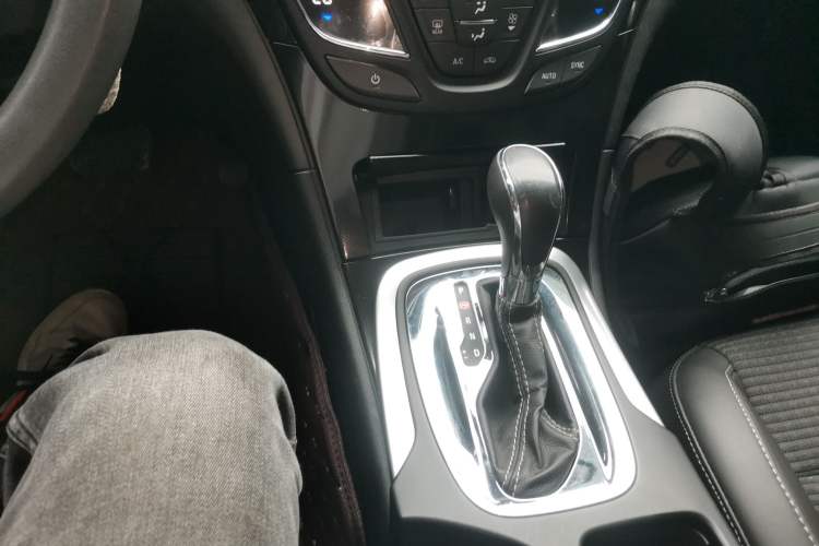 Used Buick Regal 2015 1.6T Leading Technology Model
