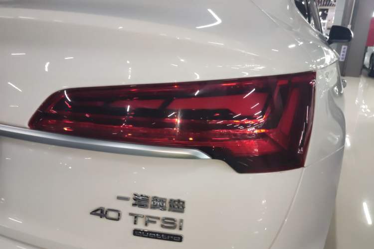 Used Audi Q5L Sportback 2021 40 TFSI Fashion Model
