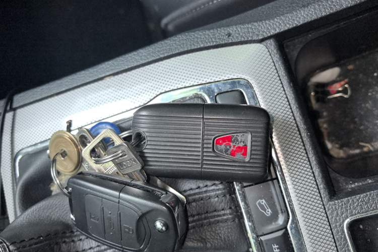 Used Roewe RX5 2018 20T Two-Wheel Drive Automatic Flagship Edition
