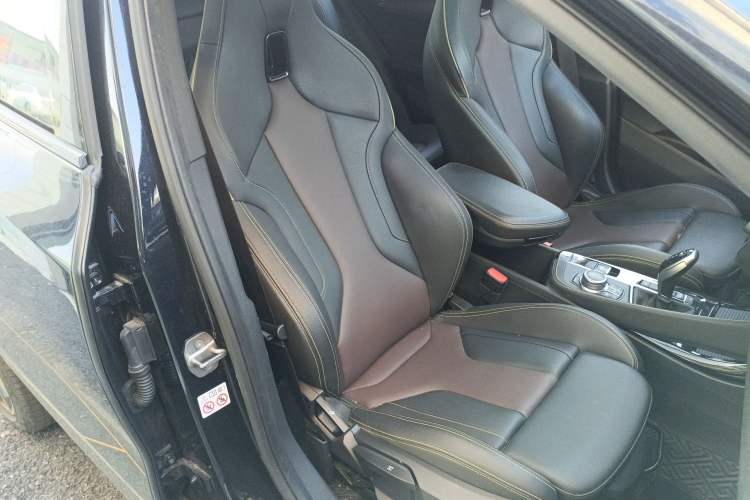 Used BMW X2 2023 xDrive 25i Shining Edition