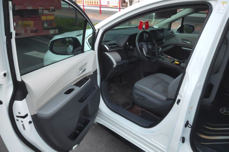 Used Toyota Sienna 2021 2.5L Hybrid Luxury Edition