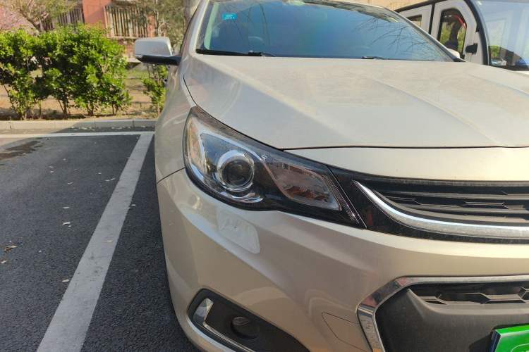 Used Chevrolet Malibu 2018 530T Automatic Luxury Edition Right Front Headlight