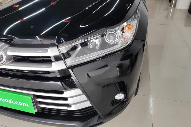 Used Toyota Highlander 2018 2.0T Two-Wheel Drive Elite Edition 7 Seats China VI Standard
