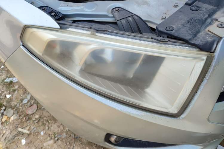 Used Brilliance H230 2012 1.5L AMT Sunroof Version
