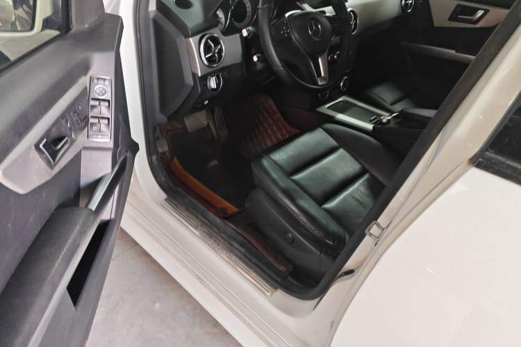 Used Mercedes-Benz GLK-Class 2014 GLK 260 4MATIC Dynamic Model
