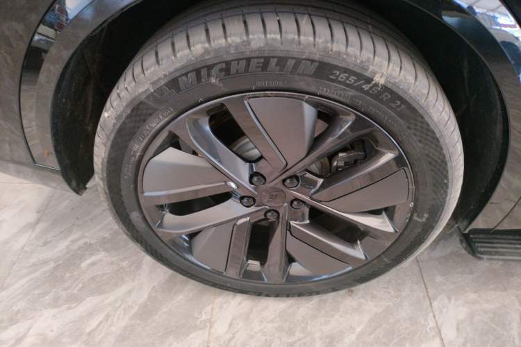 Used Li Auto L9 2024 Ultra Model Right Rear Wheel Hub