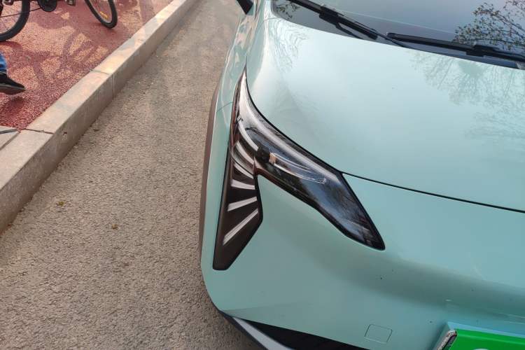 Used AION Y 2023 Younger Star Edition Right Front Headlight