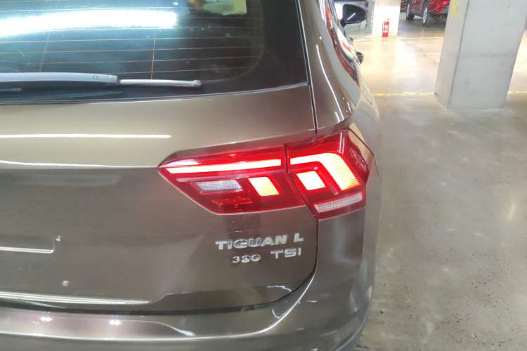 Used Volkswagen Tiguan L 2017 330TSI Automatic Two-Wheel Drive Luxury Edition