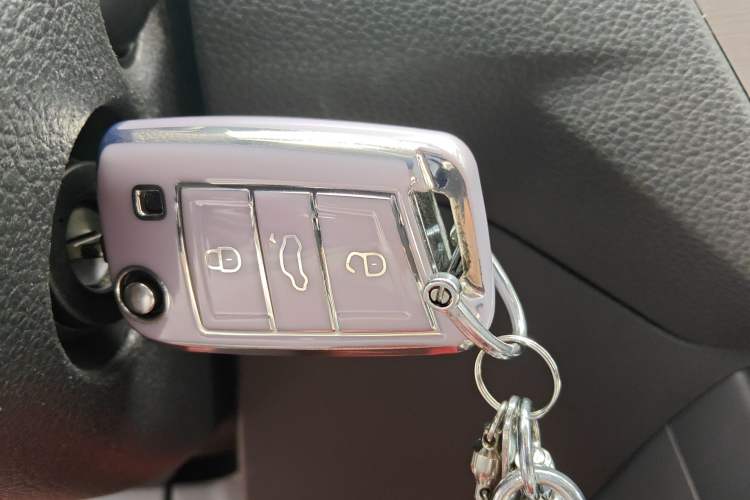 Used Volkswagen Touran 2018 Volkswagen Touran L 280TSI DSG Comfort Edition 7 Seats China V Emission Standard Vehicle Key