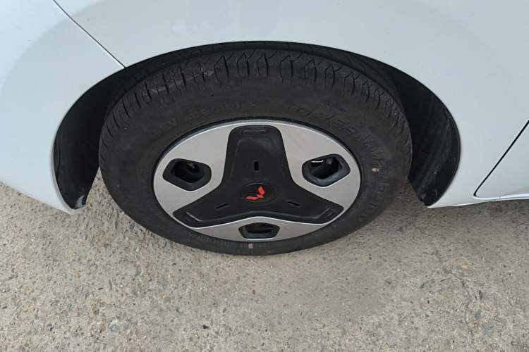 Used Wuling Zhiguang New Energy 2025 Model 305km Ambitious Edition Exterior 4