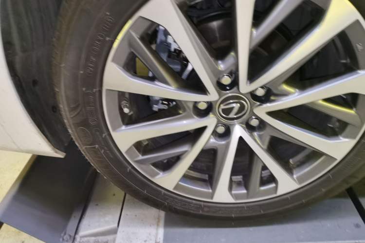 Used Lexus ES 2025 200 Premium Edition
