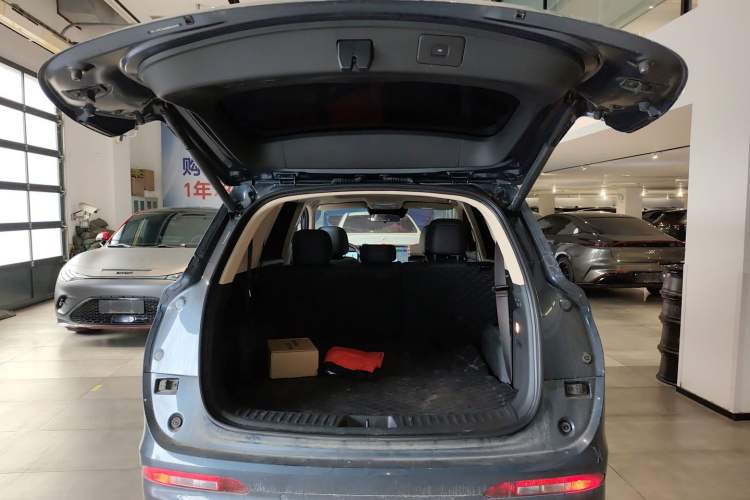 Used Landian E5 PLUS 2025 165 km Long-Range Version PLUS 7-Seater