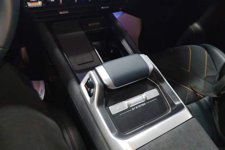 Used Deepal G318 2025 Worry-Free Adventure Edition Four-Wheel Drive Secret Realm Version Gear Lever