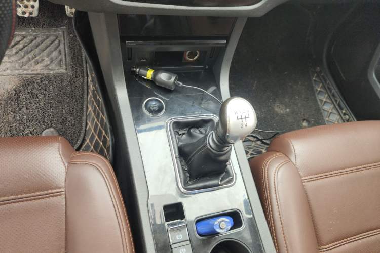 Used Yema T70 2016 Upgraded Model 1.5T Manual Luxury Version
