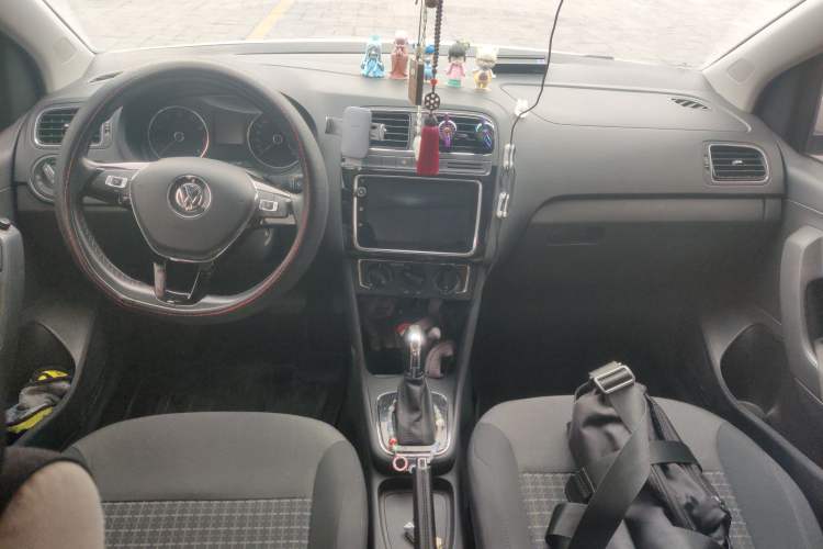 Used Volkswagen Polo 2016 1.6L Automatic Comfort Model