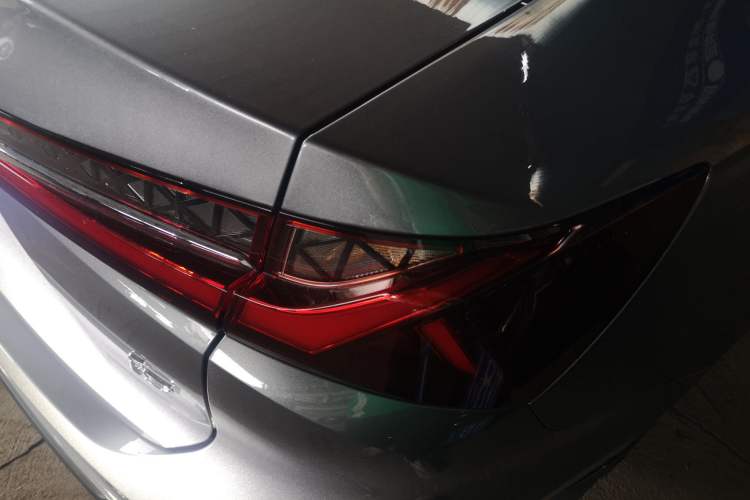 Used Roewe i5 2023 1.5L Manual Comfort Edition Exterior 3