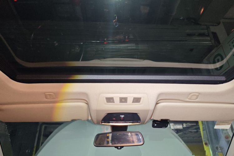 Used BMW 5 Series 2017 525Li Luxury Design Package Headliner