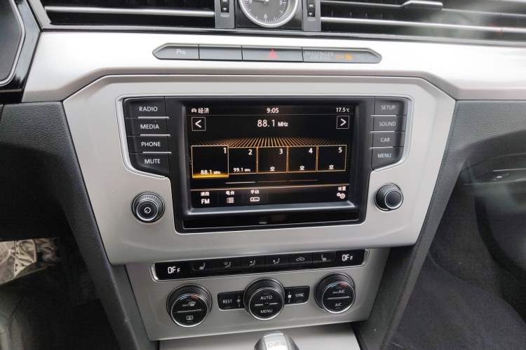 Used Volkswagen Variant 2017 380TSI Two-Wheel Drive Comfort Edition
