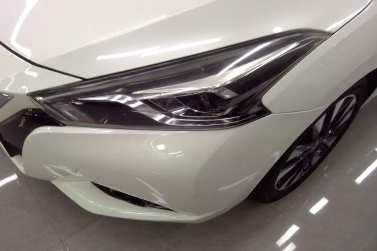 Used Nissan Lannia 2016 1.6L CVT Smart Cool Edition Left Front Headlight