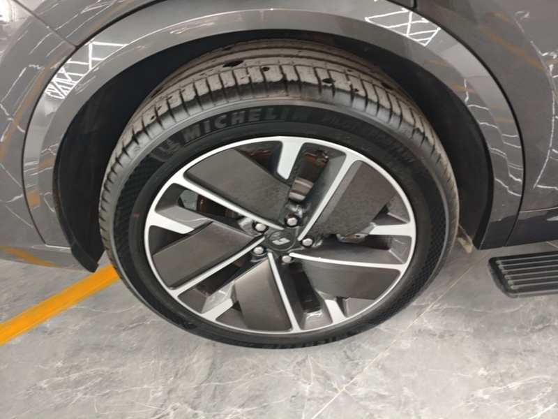 Used Li Auto L9 2025 Ultra Smart Refreshed Edition — 25
