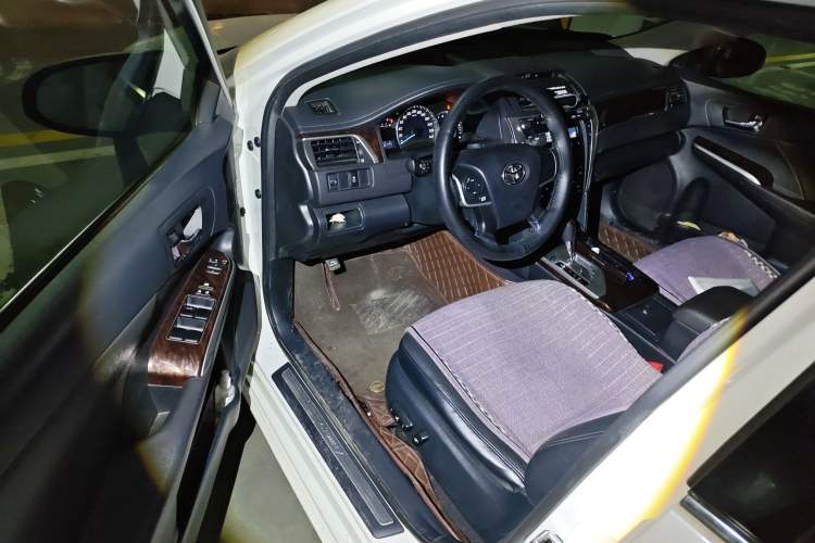 Used Toyota Camry 2015 2.0G Premier Edition