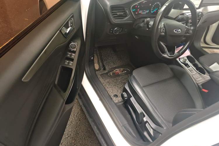 Used Ford Focus 2019 Sedan EcoBoost 180 Automatic Trend Edition