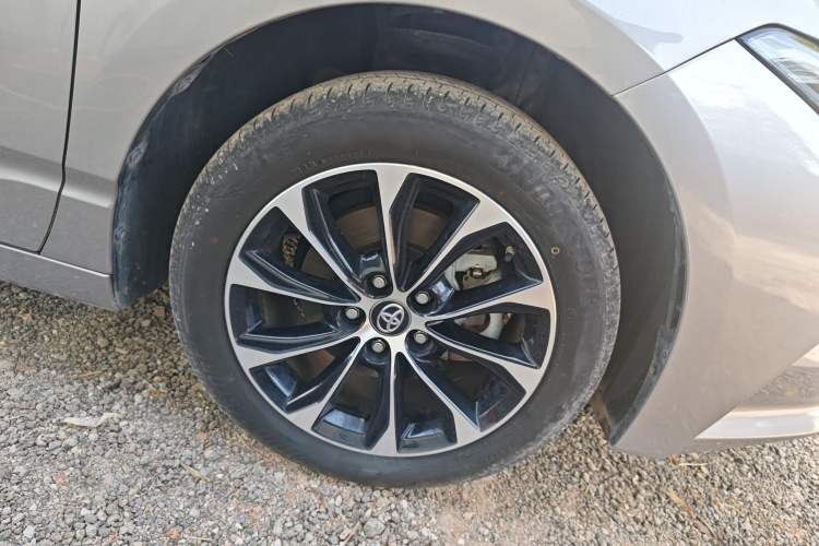 Used Toyota Avalon 2023 Dual-Engine 2.5L Luxury Edition