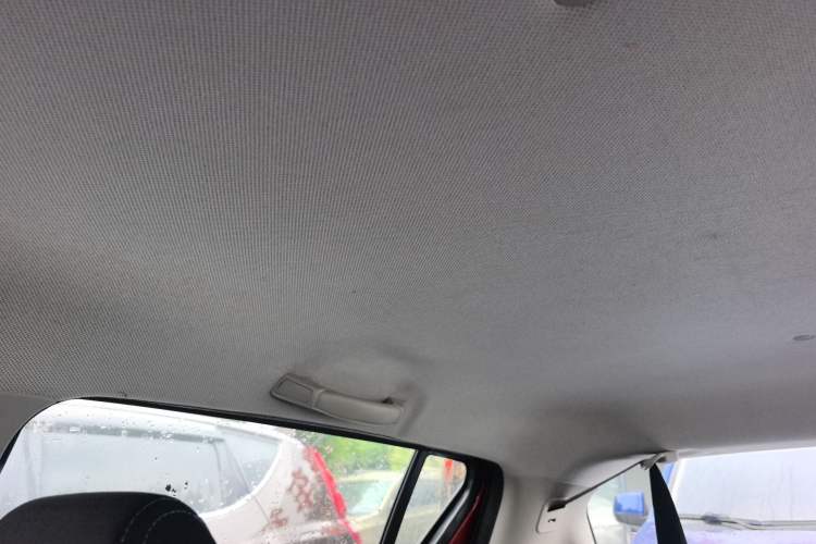 Used Baojun 310 2016 1.2L manual Comfort trim level