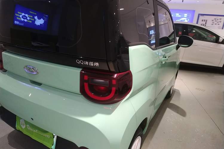 Used Chery QQ Ice Cream 2022 120km Conical Shape Lithium Iron Phosphate
