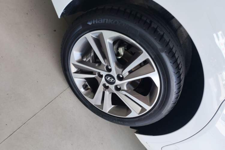 Used Hyundai Elantra (6th Generation / Lingdong) 2016 1.6L Automatic ZhiXuan – Elite Version