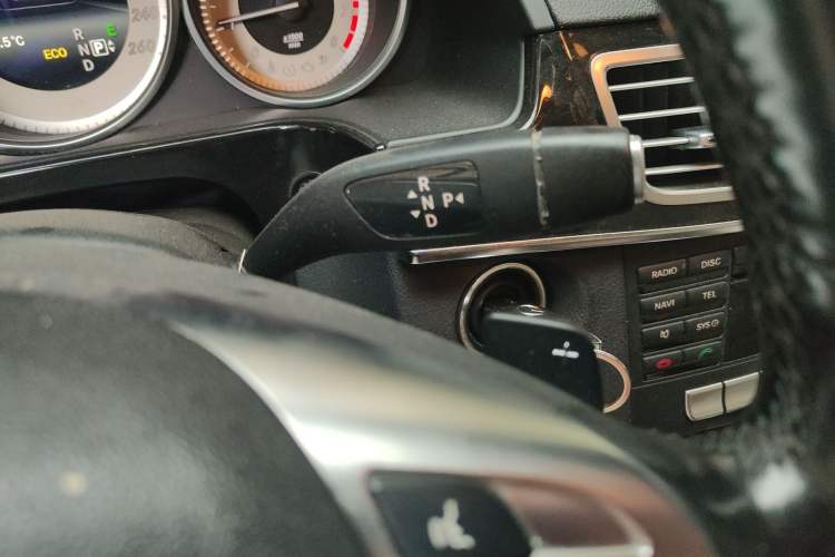 Used Mercedes-Benz E-Class 2014 Restyled E 260 L Sport Edition Gear Lever