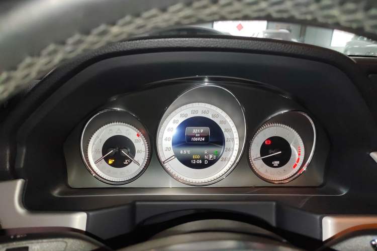 Used Mercedes-Benz GLK-Class 2015 GLK 260 4MATIC Dynamic Edition Ultimate Version
