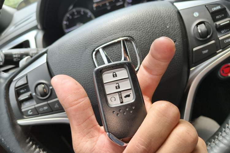 Used Honda UR-V 2017 370TURBO 2WD Prestige Edition China V Vehicle Key