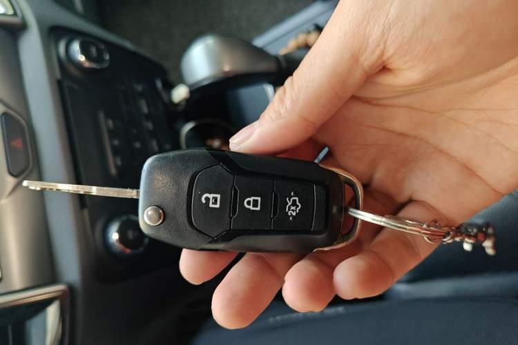 Used Ford Everest 2016 2.0T Gasoline Automatic 4x4 Luxury Edition
