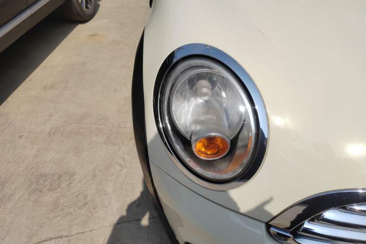 Used MINI 2011 1.6L ONE
