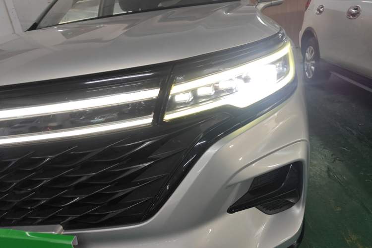 Used Roewe RX5 MAX 2021 Supreme Series 400TGI Automatic Luxury Cabin Edition