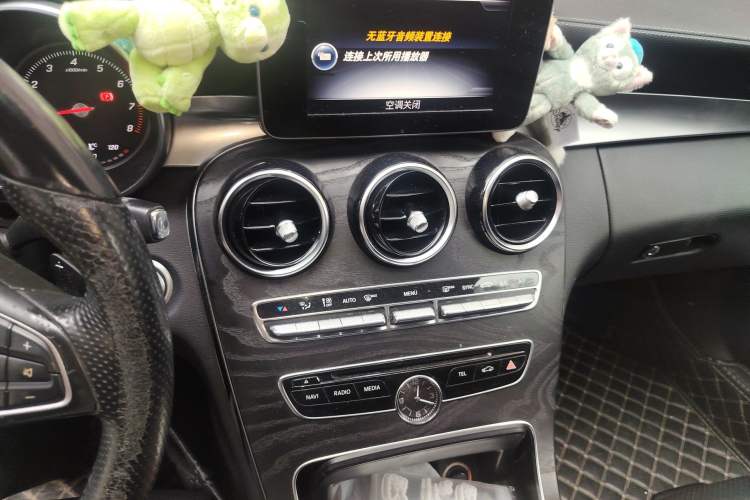 Used Mercedes-Benz C-Class 2016 C 180 L Sport Edition Audio And AC Panel