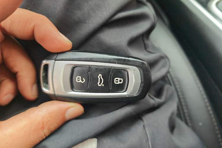 Used Geely Auto Emgrand GT 2015 2.4L Comfort Model
