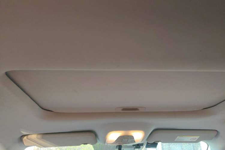 Used GAC Trumpchi GS4 2018 235T Automatic Two-Wheel Drive Luxury Smart Connectivity Version Headliner