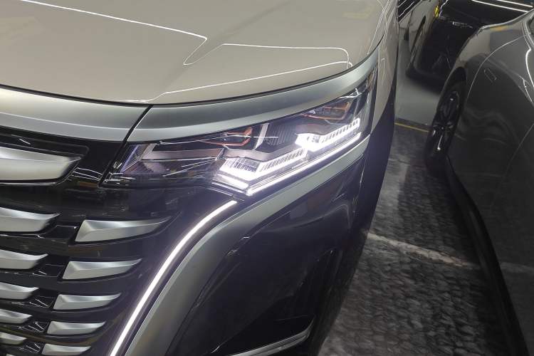 Used Denza D9 2024 PIONEER Four-Seat Pioneer Edition
