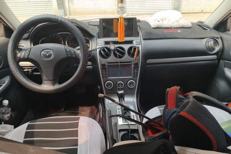 Used Mazda 6 2015 2.0L Automatic Fashion Edition Center Console