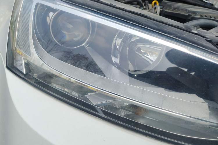 Used Volkswagen Sagitar 2018 1.6L Automatic Comfort Model Right Front Headlight